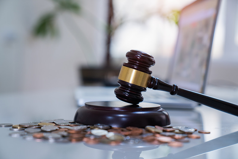 法官的小木槌和金钱，金融法图片下载