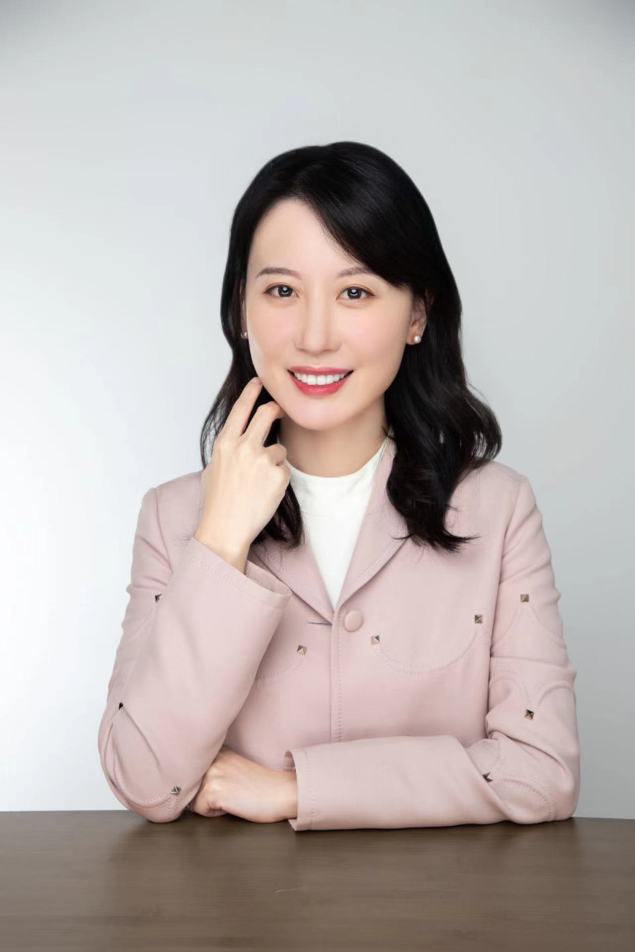 十大杰出新香港青年2024获奖人专访,讲好香港故事,展现“她”力量!