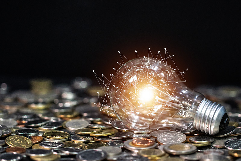 钱的概念，灯泡的概念，生意图片下载