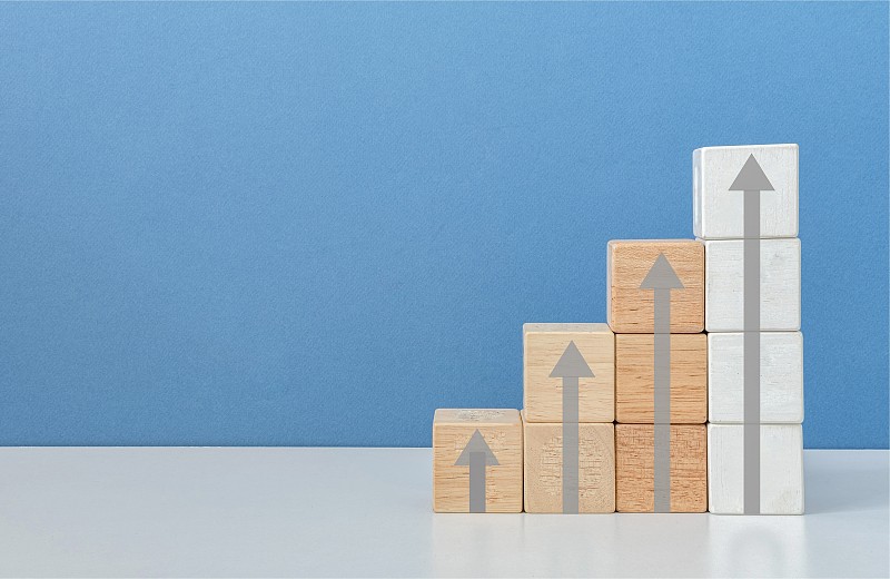 箭头向上移动木块与复制空间，成就，概念，评级，满意的概念图片下载